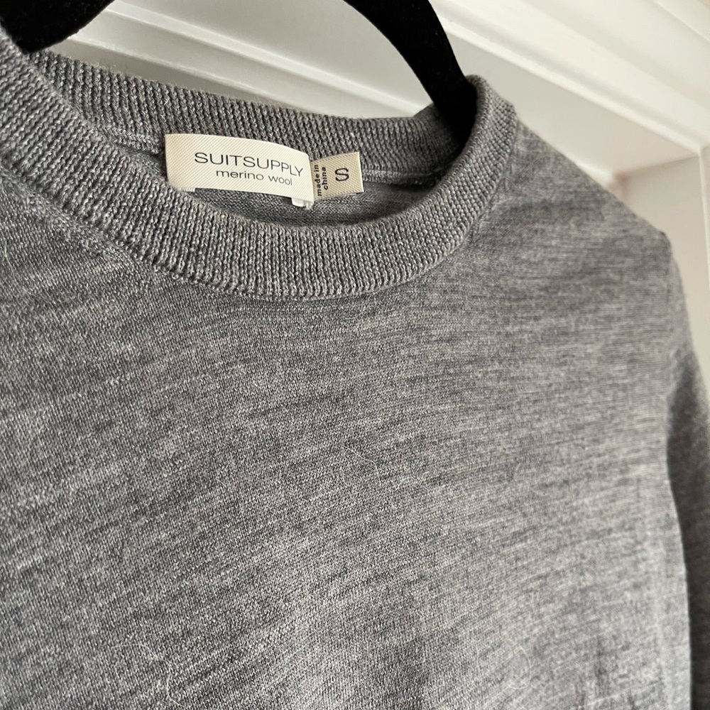 Suitsupply merino wool crewneck sweater
